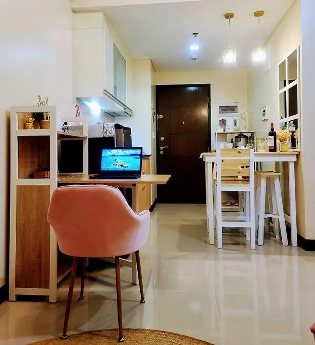 House Of B&Y At 101 Newport Across Naia T3 Apartman Manila